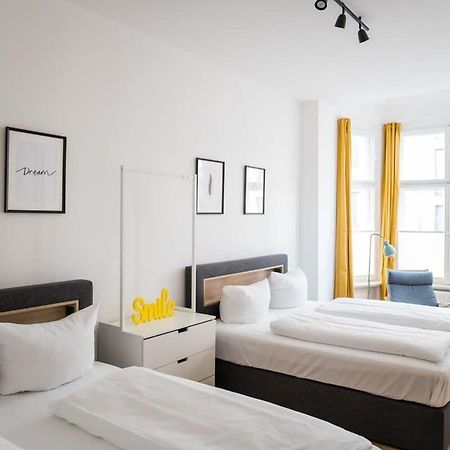 Apartment At Rosenthaler Platz Berlin Exterior photo