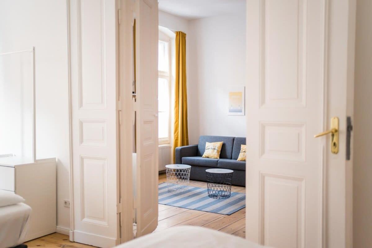 Apartment At Rosenthaler Platz Berlin Exterior photo