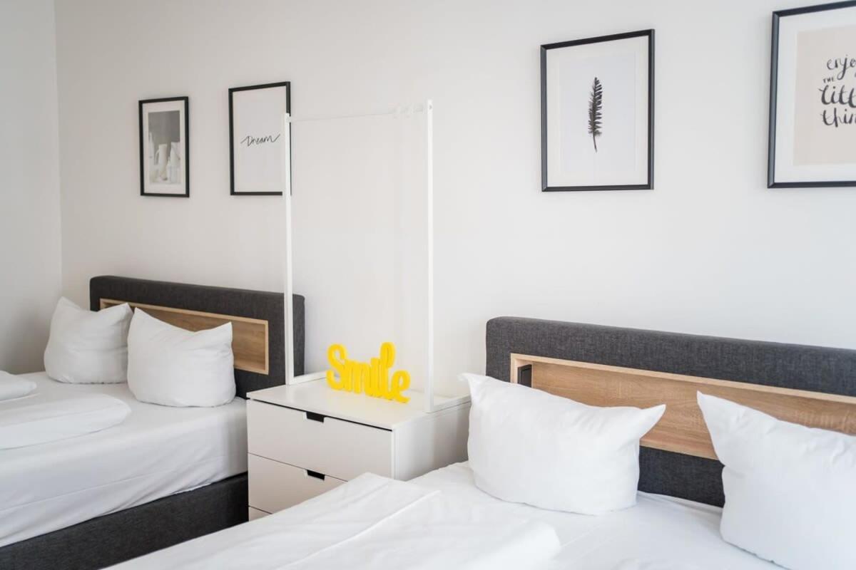 Apartment At Rosenthaler Platz Berlin Exterior photo