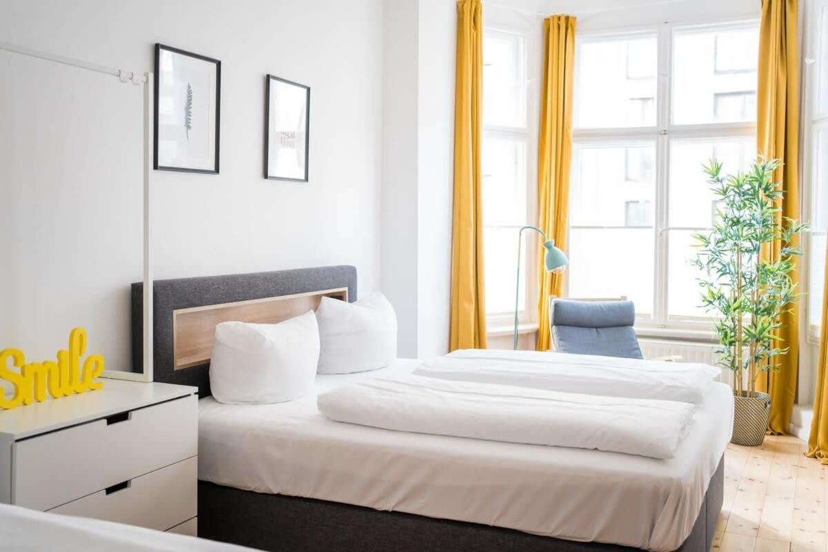 Apartment At Rosenthaler Platz Berlin Exterior photo